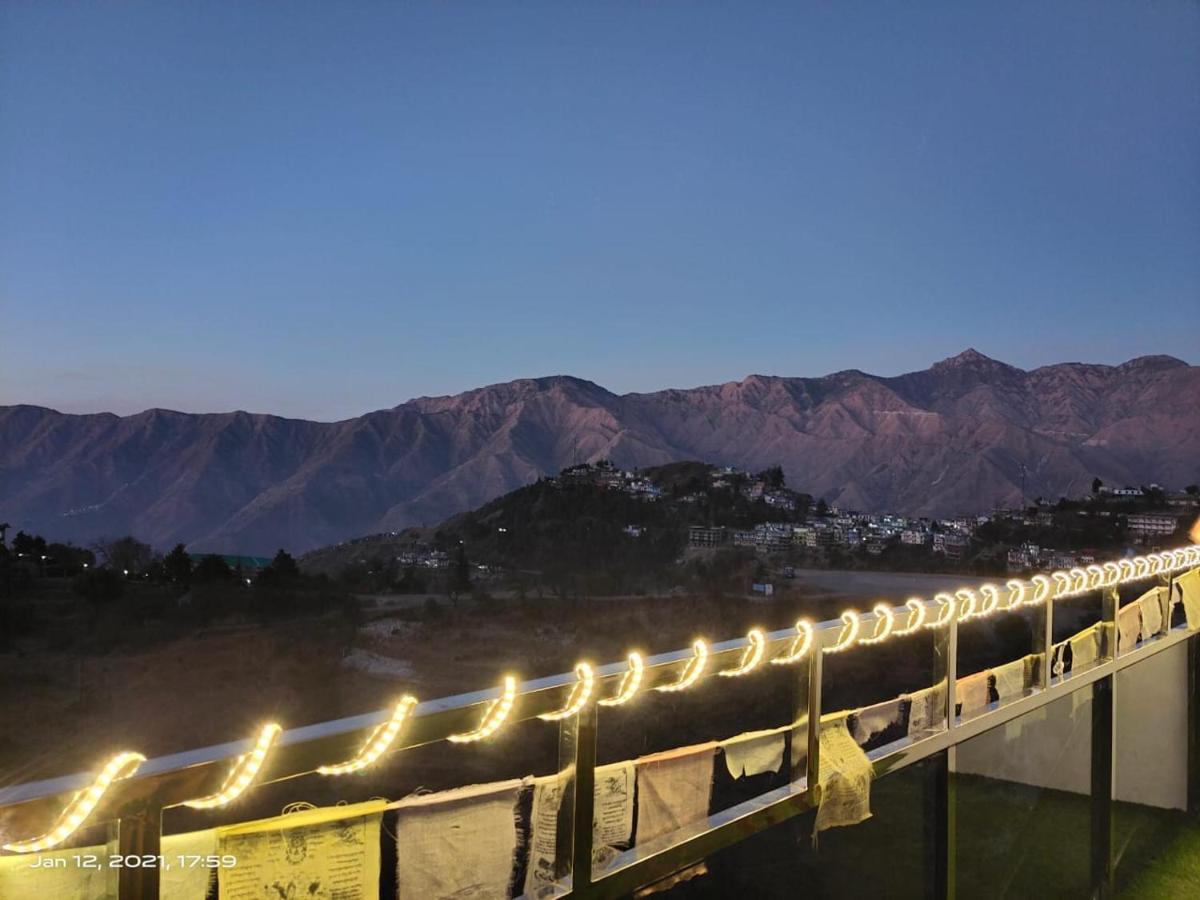 Icebergs Mussoorie - A Boutique Stay And 24 Hrs Cafe Exterior photo